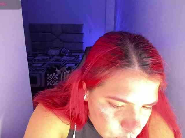 Karlathompson webcam