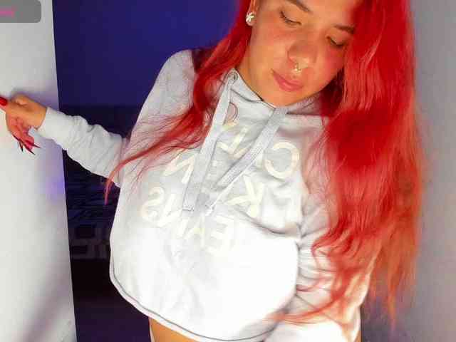 Karlathompson webcam