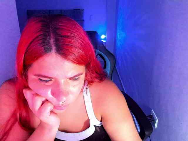 Karlathompson webcam