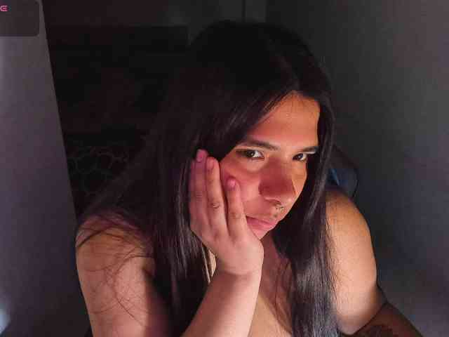 Karlathompson webcam