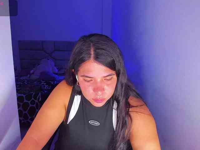 Karlathompson webcam
