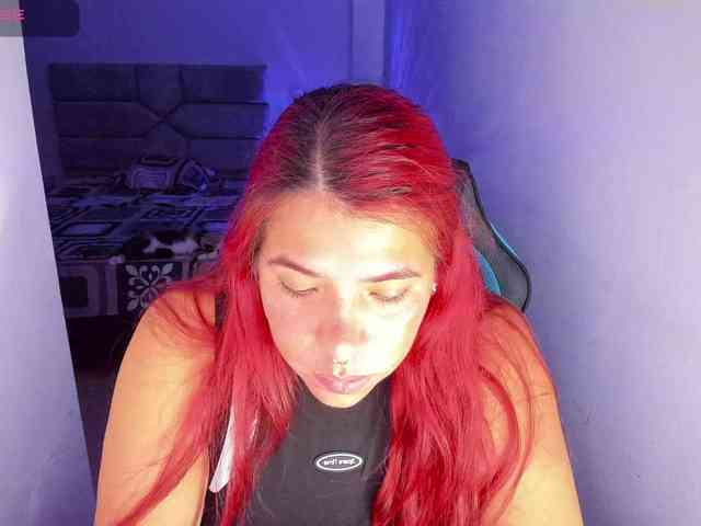 Karlathompson webcam
