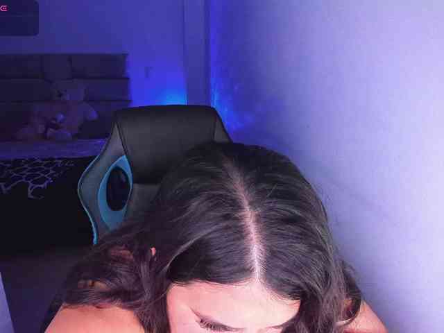 Karlathompson webcam