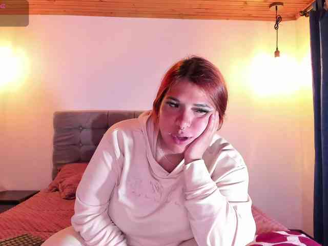 Karlathompson webcam