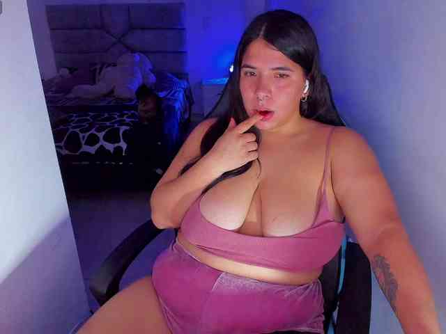 Karlathompson webcam
