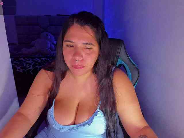 Karlathompson webcam