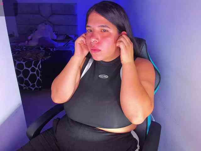 Karlathompson webcam