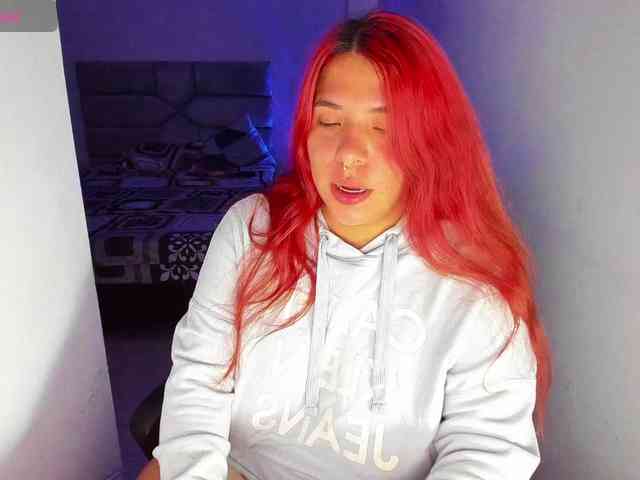 Karlathompson webcam