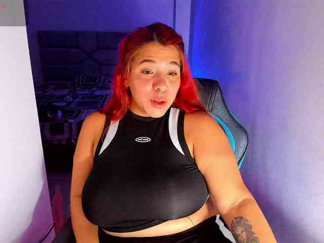 Karlathompson webcam