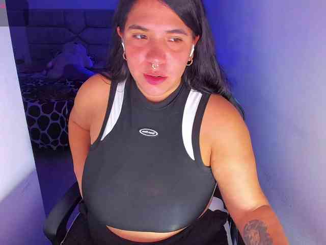 Karlathompson webcam