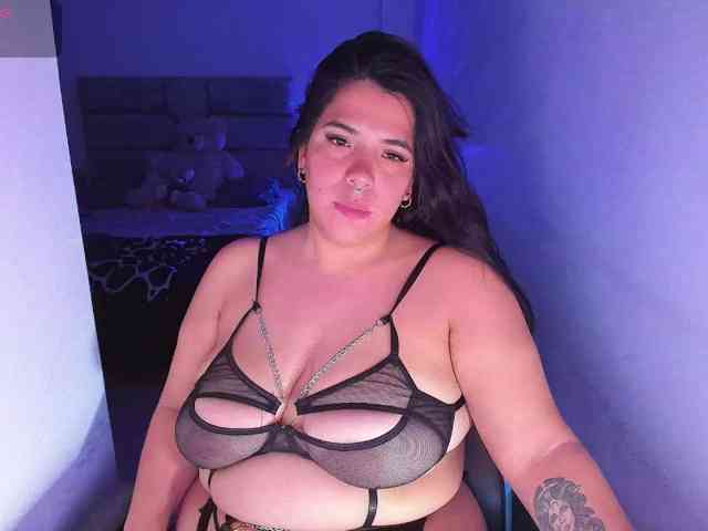 Karlathompson webcam