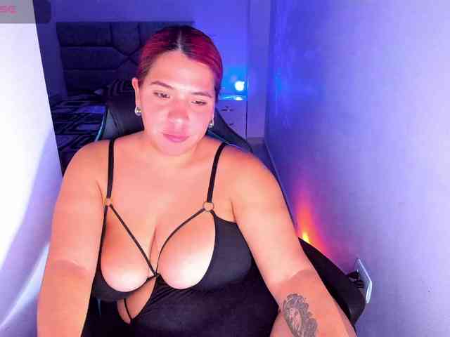 Karlathompson webcam