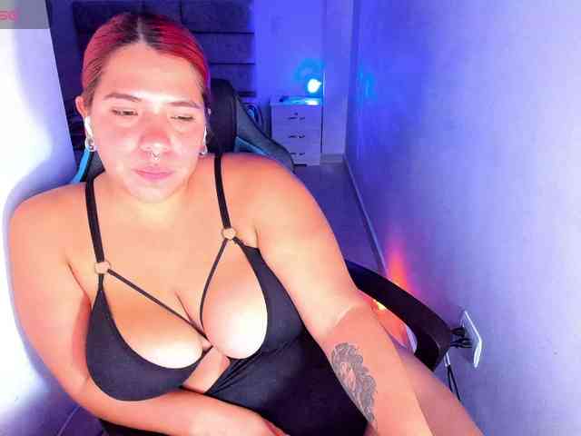 Karlathompson webcam