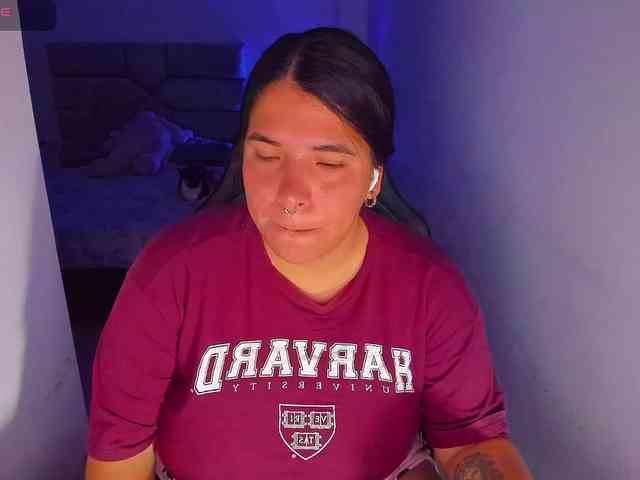 Karlathompson webcam