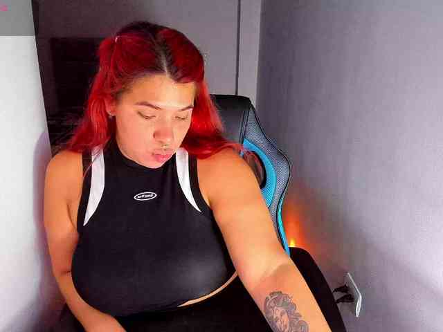 Karlathompson webcam