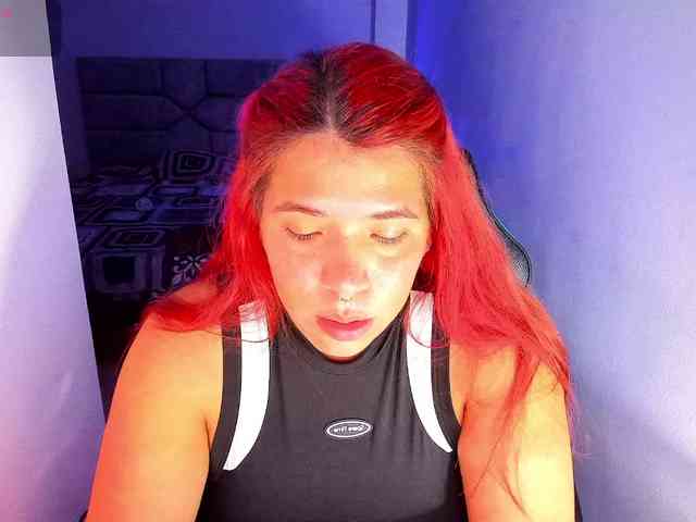 Karlathompson webcam