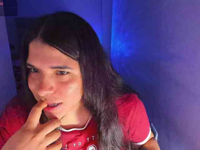 Karlathompson webcam