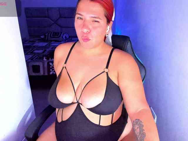 Karlathompson webcam