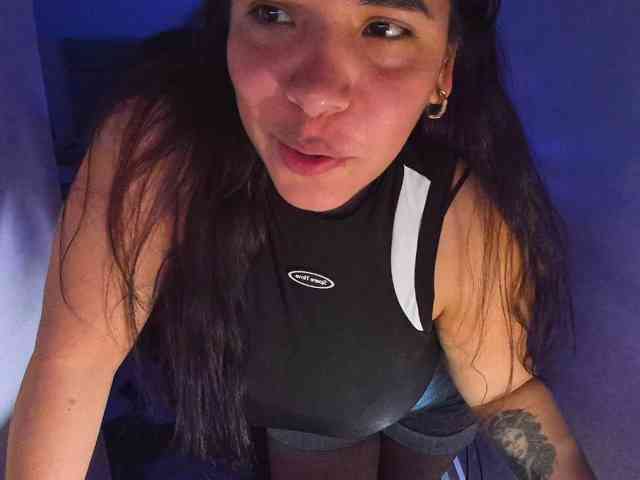 Karlathompson webcam