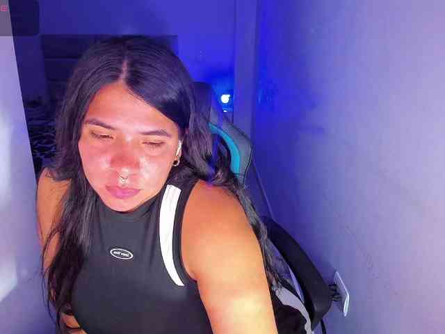 Karlathompson webcam