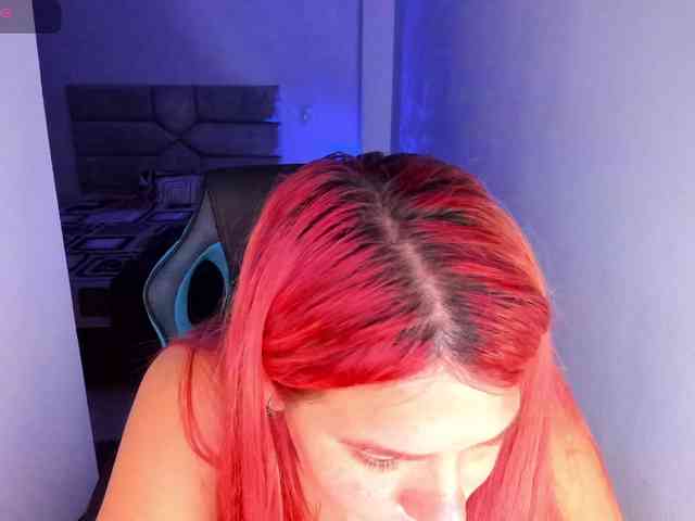 Karlathompson webcam