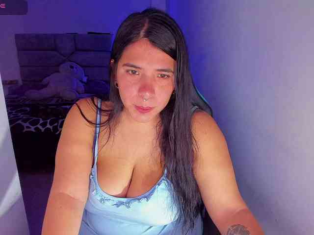 Karlathompson webcam