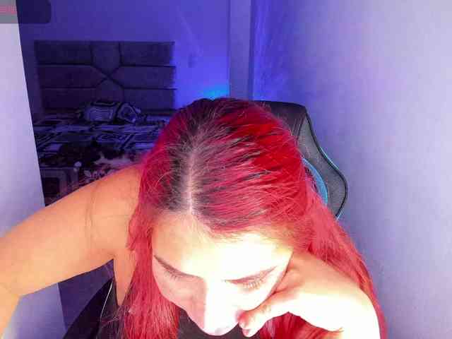 Karlathompson webcam