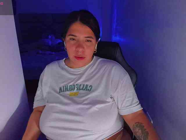 Karlathompson webcam