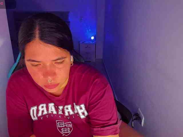 Karlathompson webcam