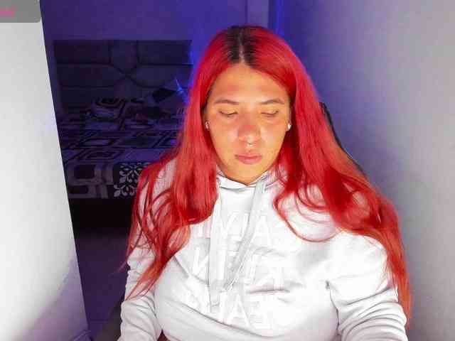 Karlathompson webcam