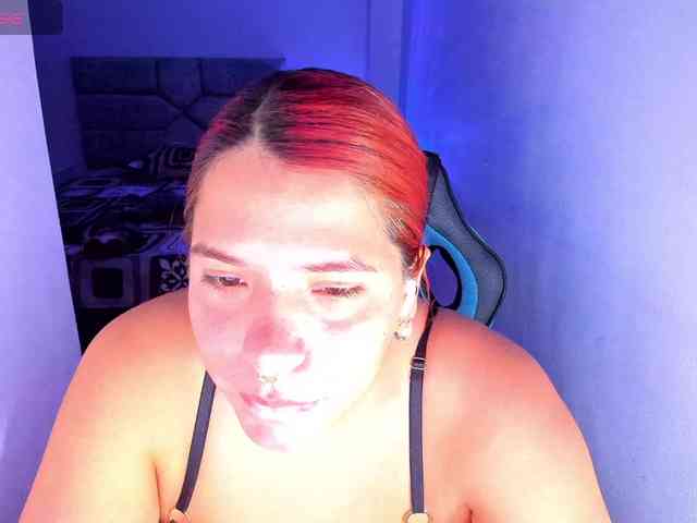 Karlathompson webcam