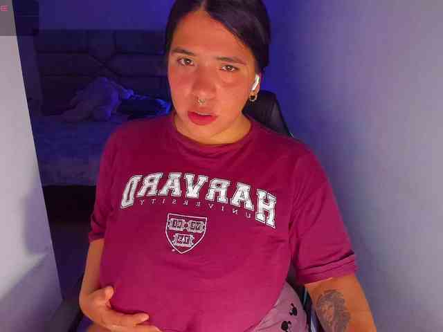 Karlathompson webcam