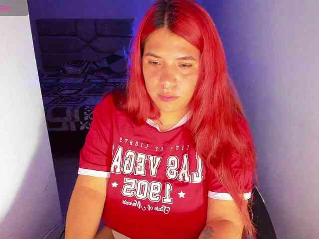 Karlathompson webcam