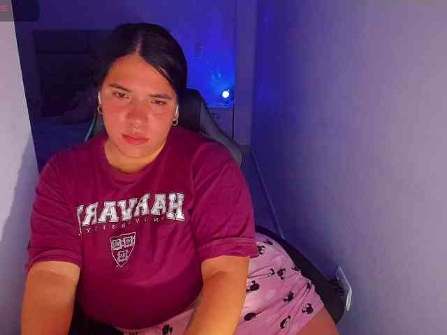 Karlathompson webcam