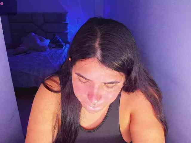 Karlathompson webcam