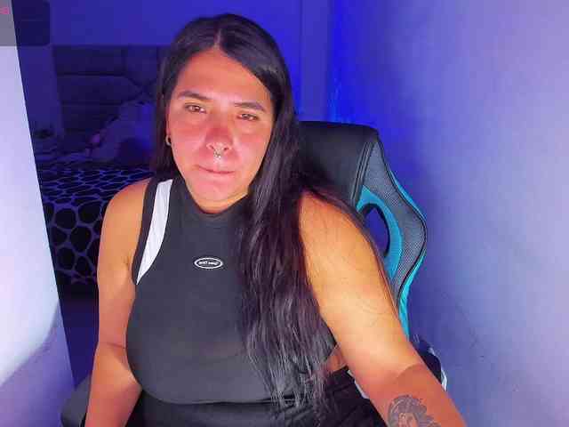 Karlathompson webcam