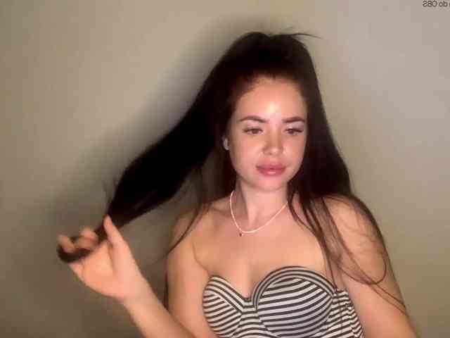 NicoleHotBody webcam