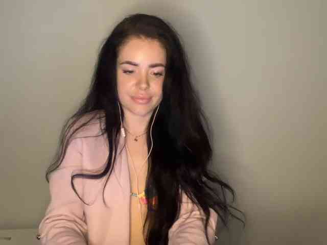 NicoleHotBody webcam