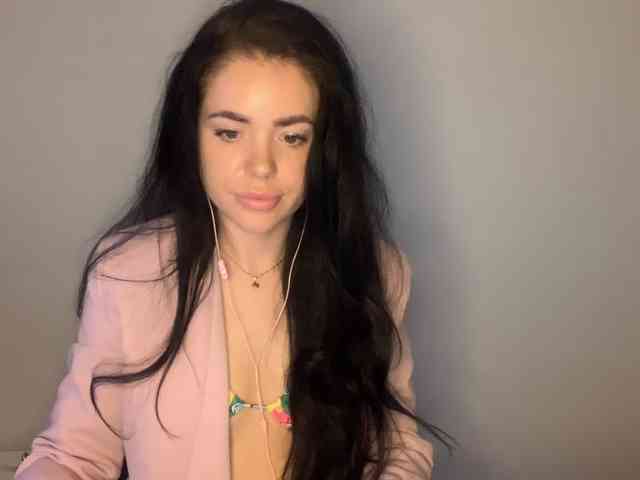 NicoleHotBody webcam