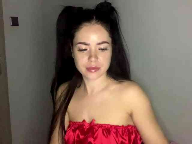 Model: NicoleHotBody