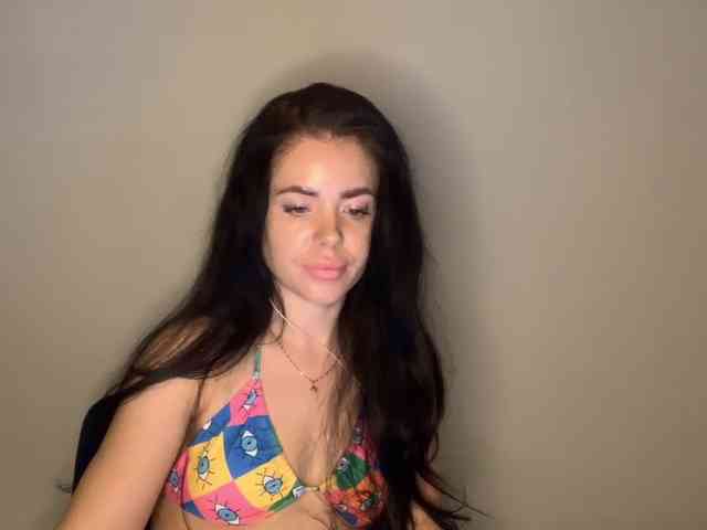 NicoleHotBody webcam