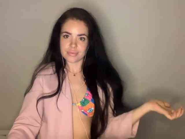 NicoleHotBody webcam