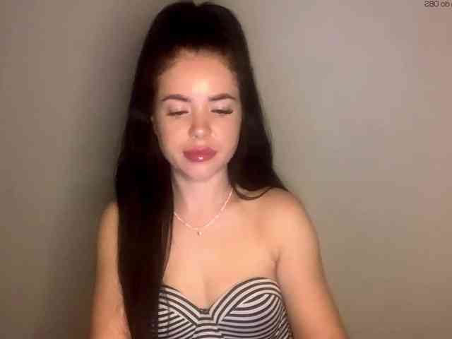 NicoleHotBody webcam