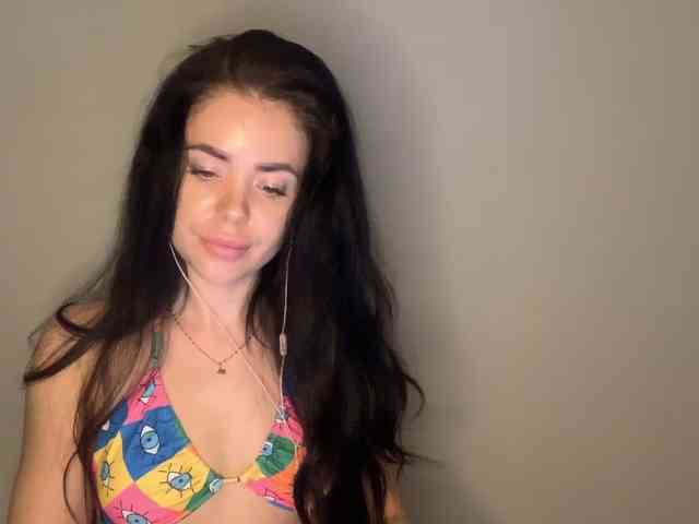 NicoleHotBody webcam