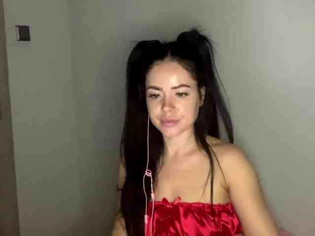 Model: NicoleHotBody