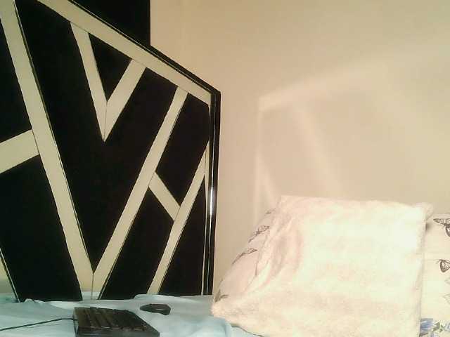 Oliviablue live cam on BongaCams