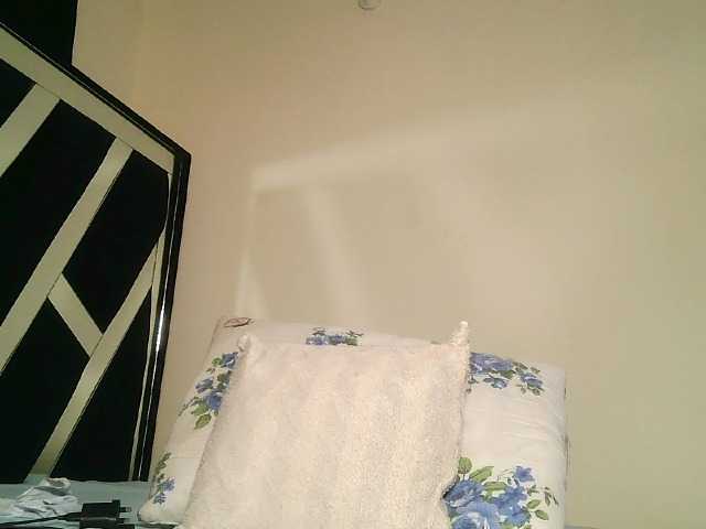Oliviablue live cam on BongaCams