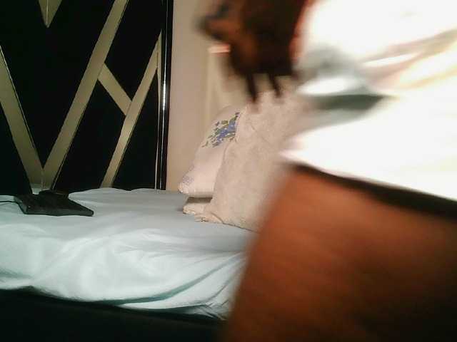 Oliviablue live cam on BongaCams