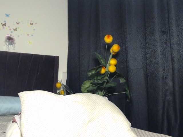 Oliviablue live cam on BongaCams
