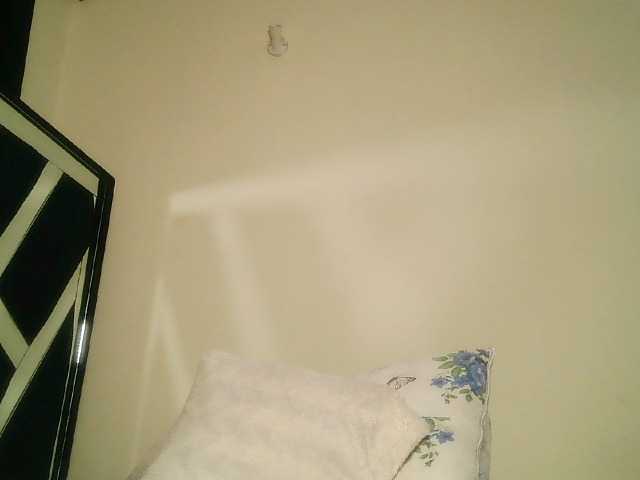 Oliviablue live cam on BongaCams